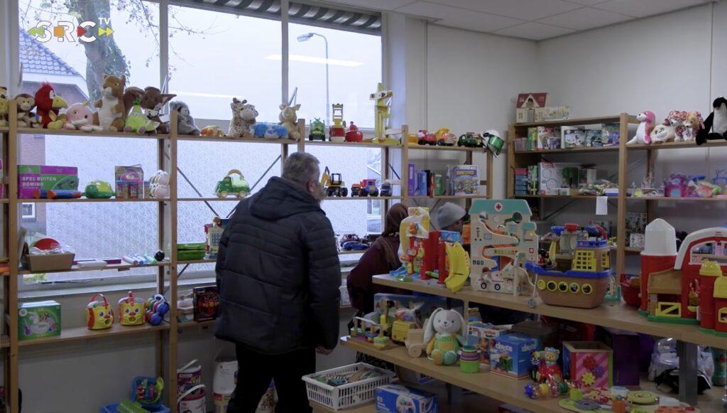 Decemberactie in Tiel: “Elk kind verdient een cadeautje in de schoen”